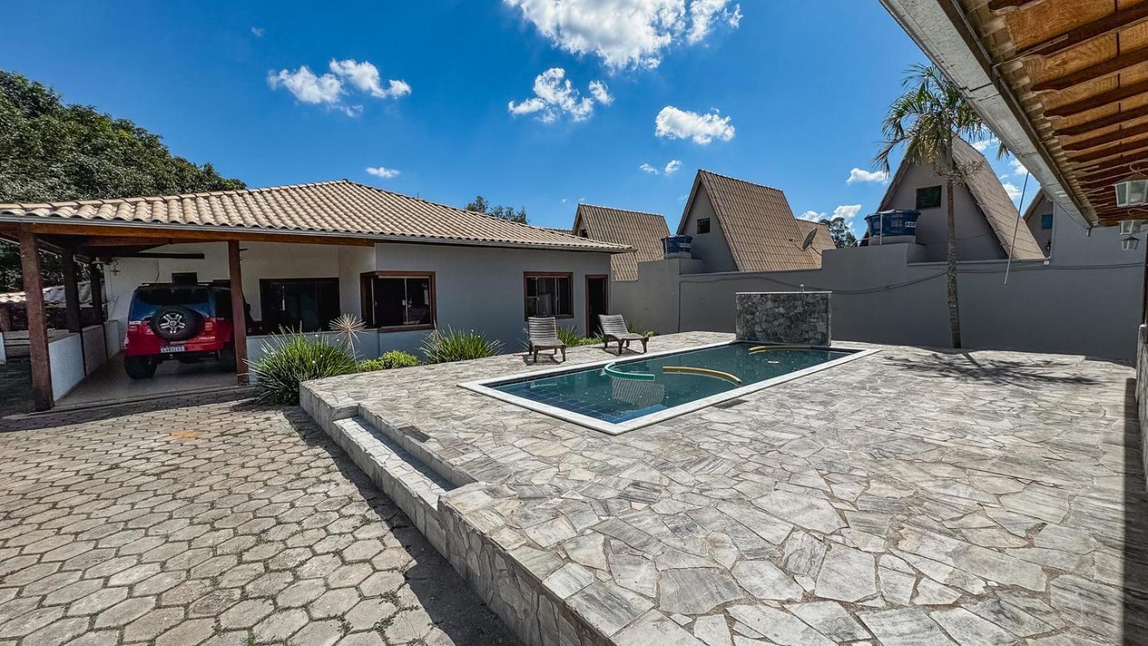 Holiday home Otima Casa Com Wi-fi E Piscina Em Mg