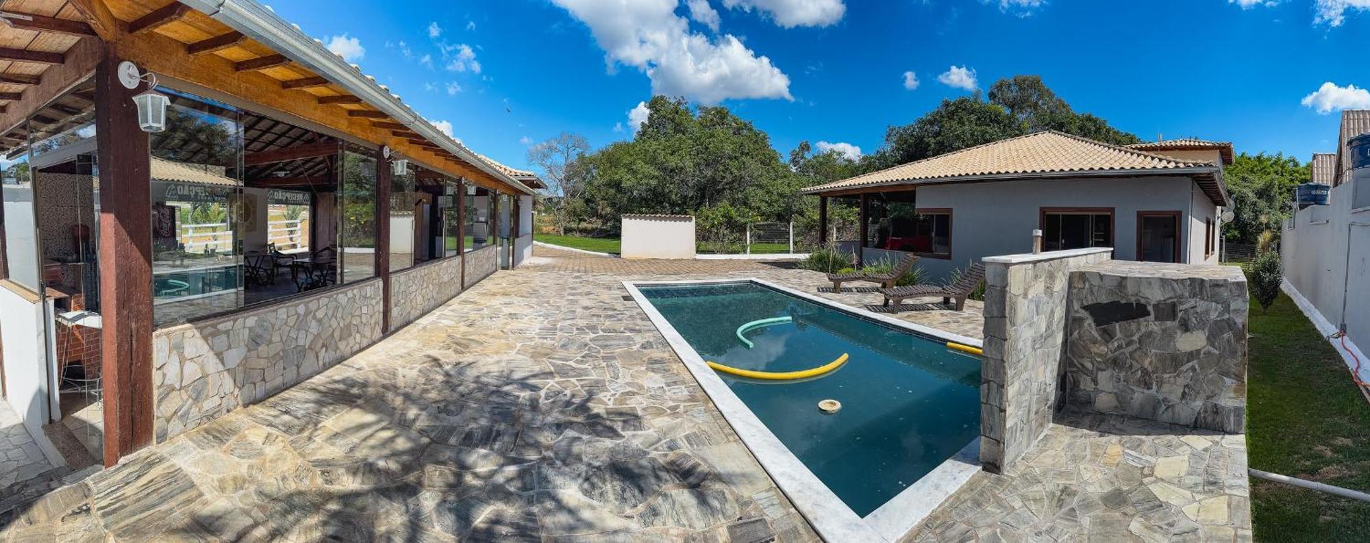 Holiday home Otima Casa Com Wi-fi E Piscina Em Mg *