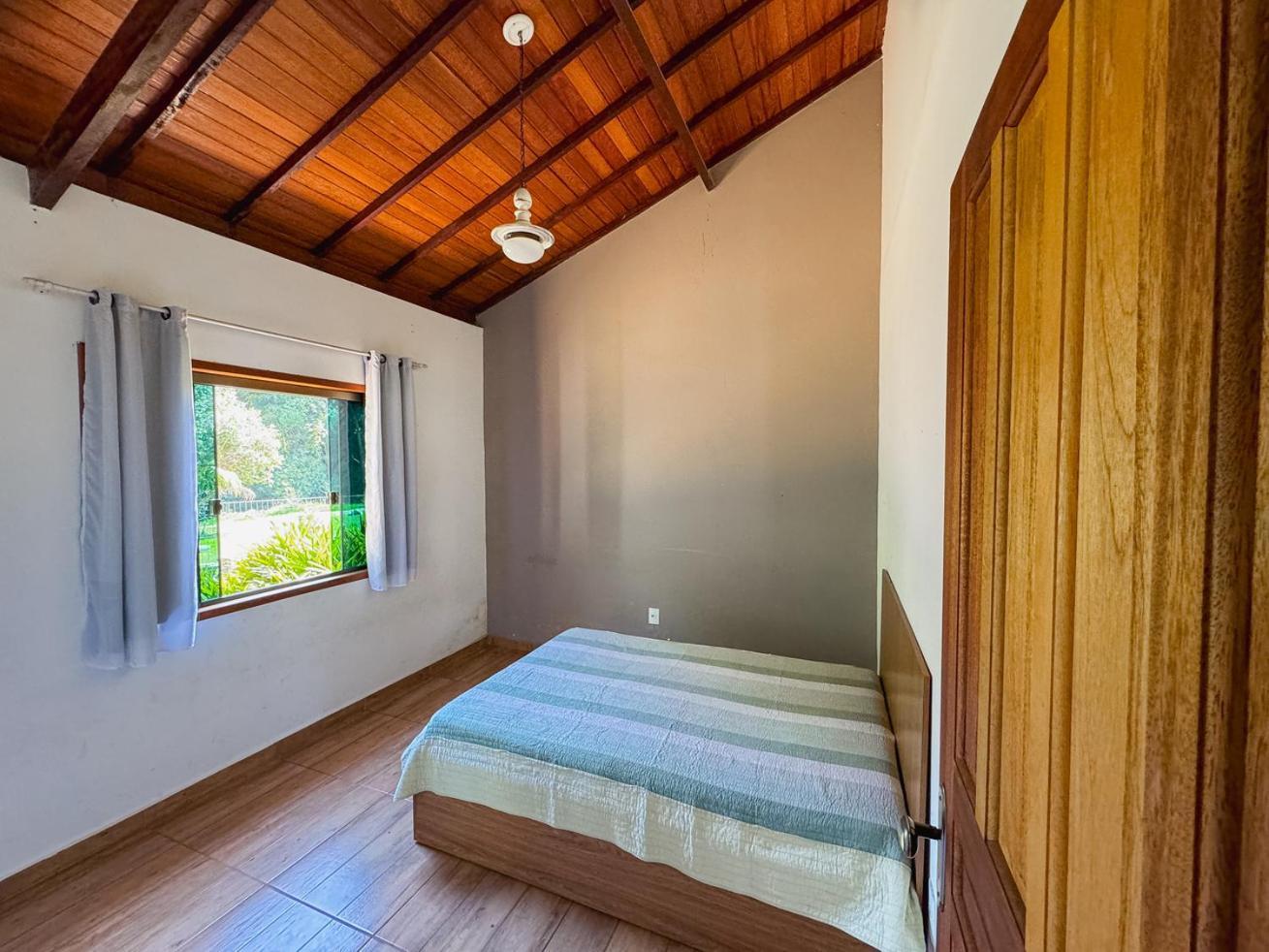 Holiday home Otima Casa Com Wi-fi E Piscina Em Mg *